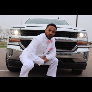 Meet your Posher, James